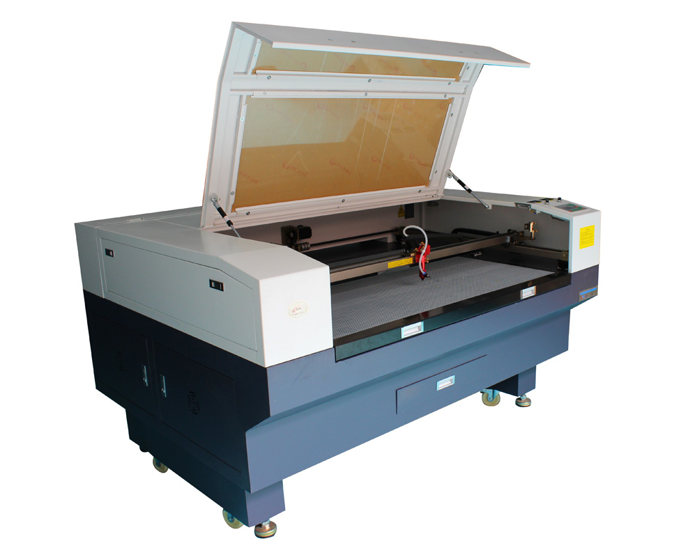 Lazer Kesim Makinesi Metal Etiket